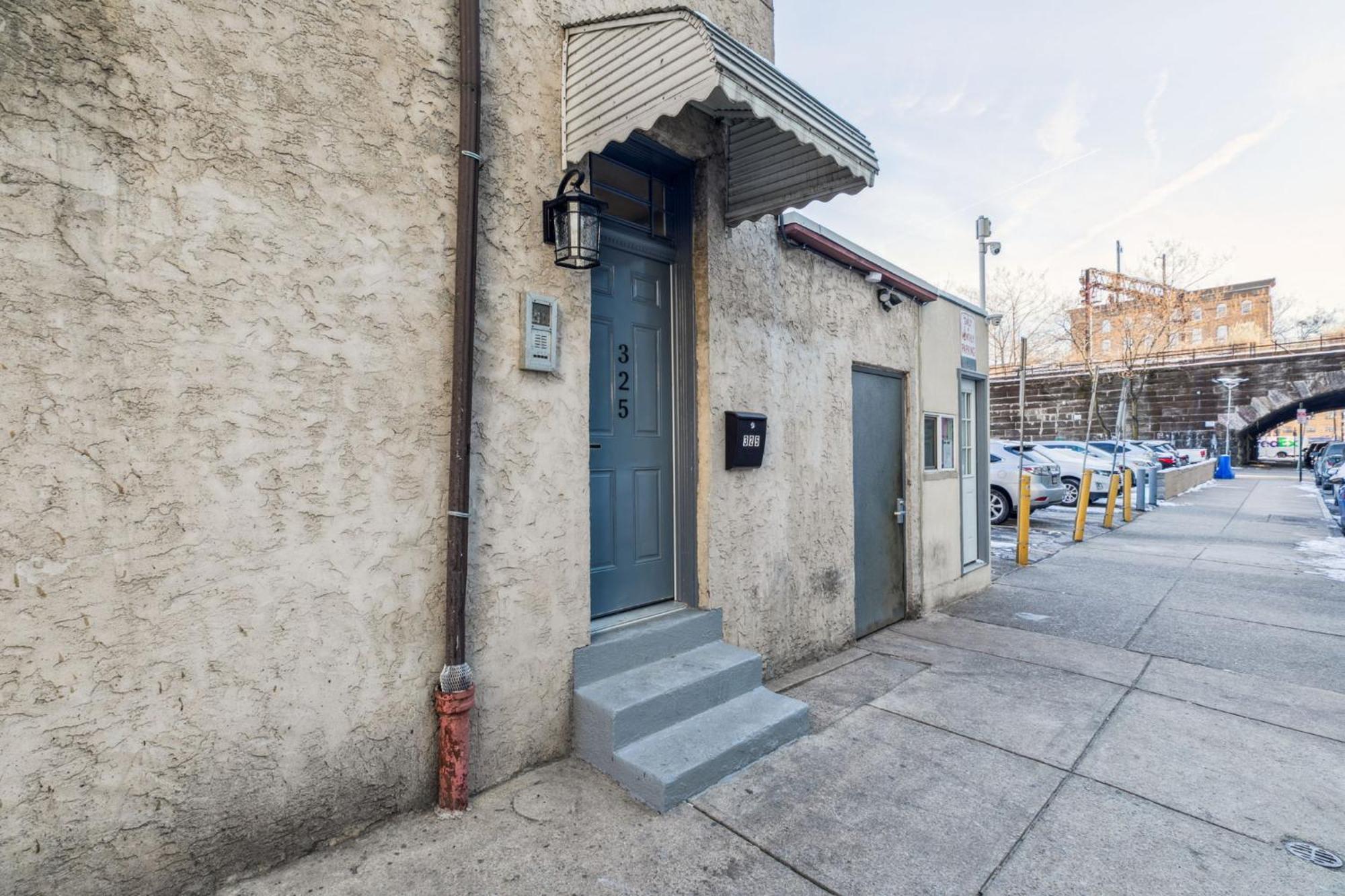 Alina & Fanny - Philadelphia Callowhill Exterior photo